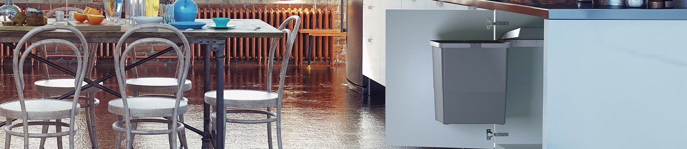 Door-Mounted Trash Cans | Elletipi